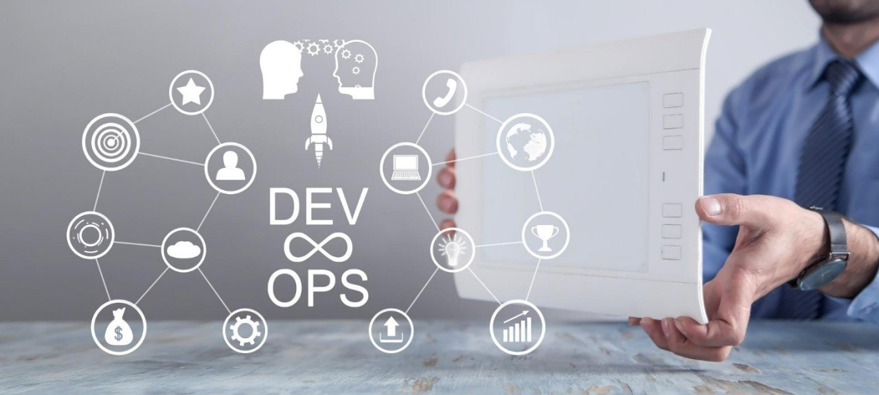 DevOps adalah Solusi Meningkatkan Efisiensi dan Kecepatan Bisnis Teknologi