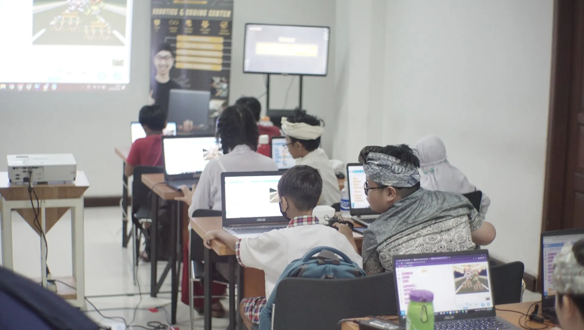 Tempat Les Coding Anak Terbaik Denpasar