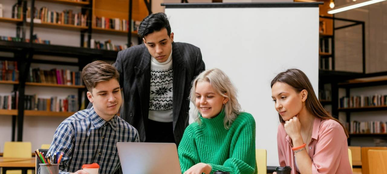 20 Universitas Teknik Komputer Terbaik untuk Membangun Karier Anda